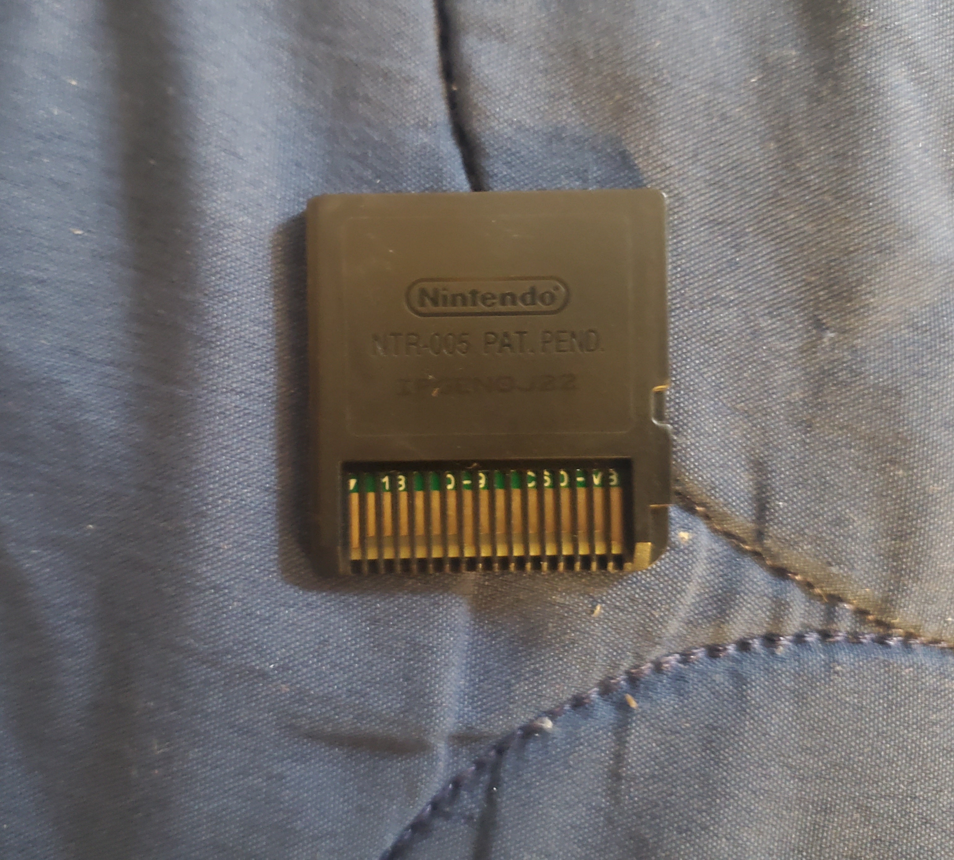 Pokemon White Version 2 NDS Video Game Cartridge Nintendo DS 2012