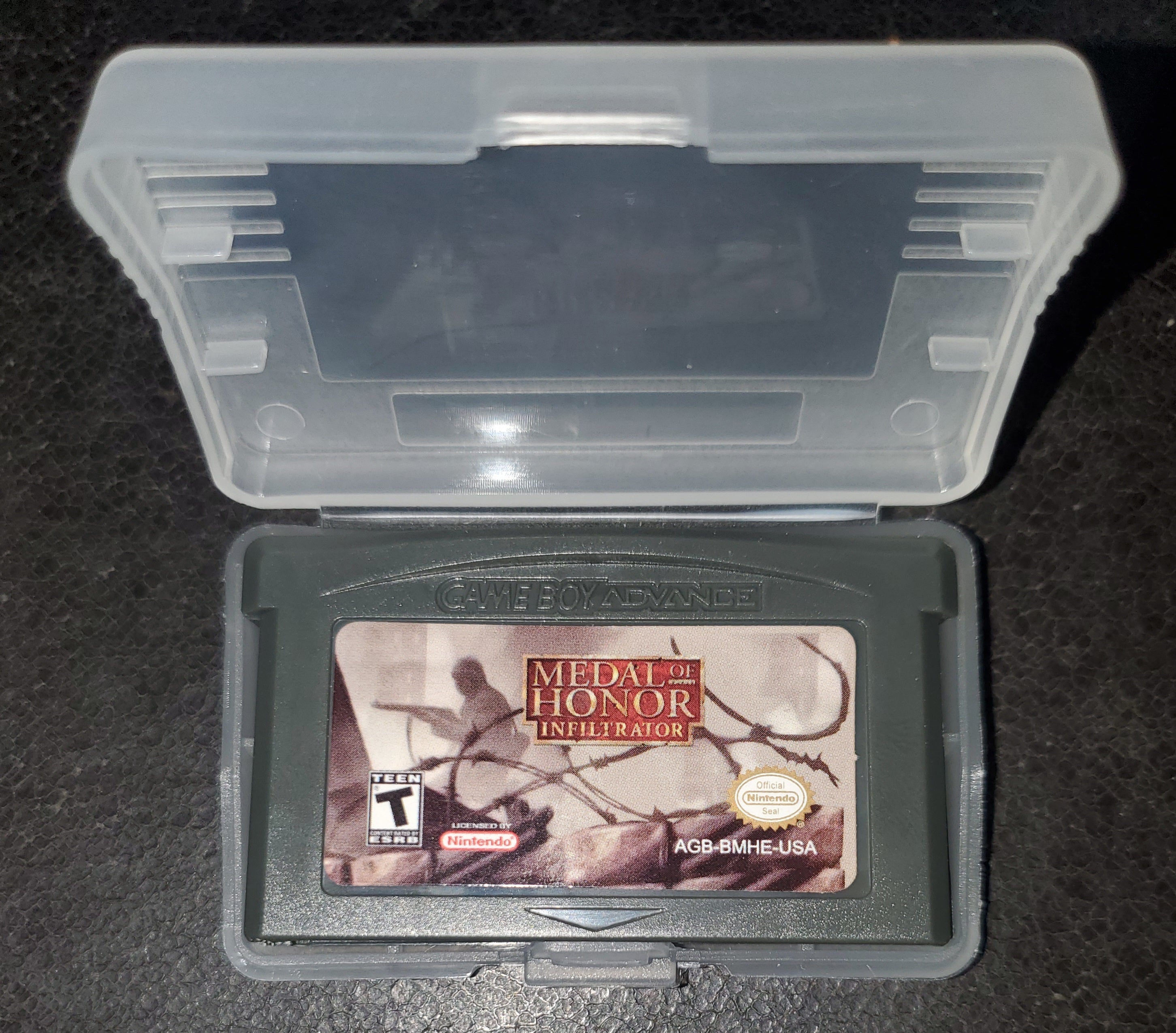 Medal of Honor Infiltrator GBA Video Game Boy Advance Nintendo 2003